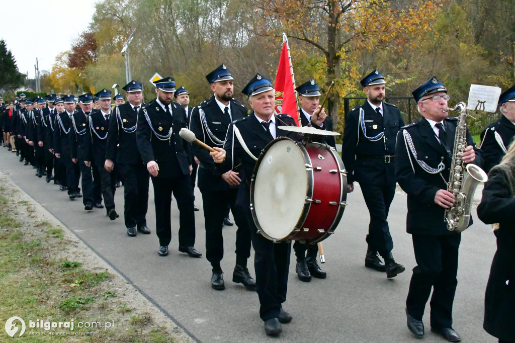 Jest radość w OSP Pisklaki. Jednostka ma nowy bojowy wóz