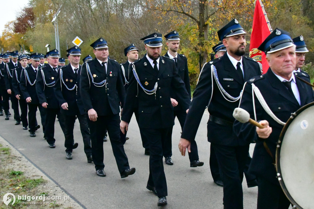 Jest radość w OSP Pisklaki. Jednostka ma nowy bojowy wóz