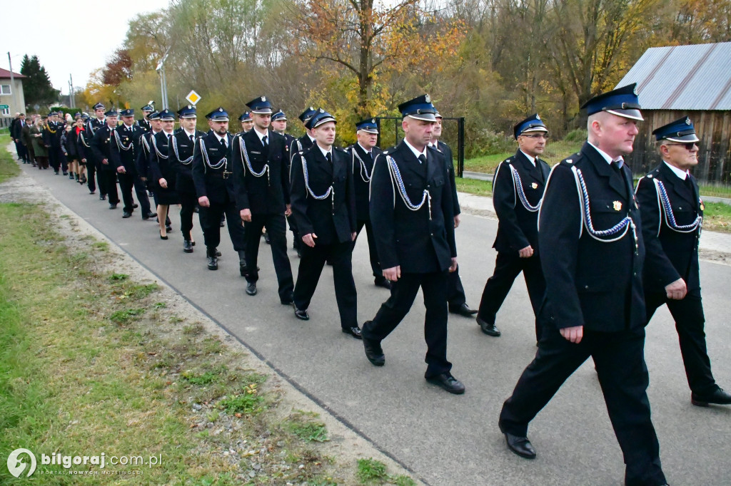 Jest radość w OSP Pisklaki. Jednostka ma nowy bojowy wóz