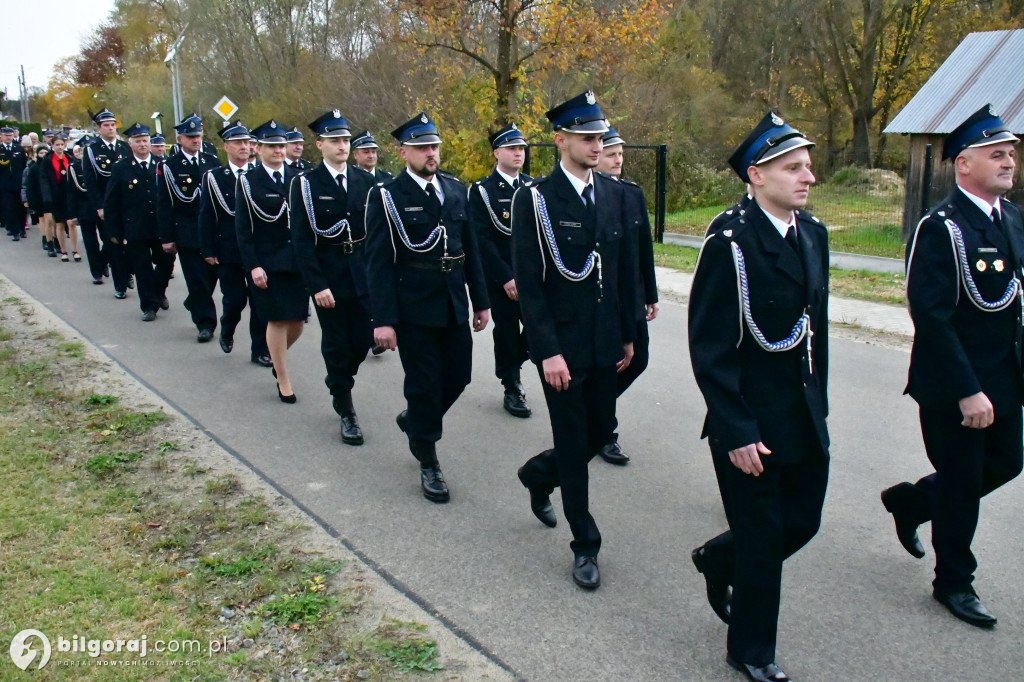 Jest radość w OSP Pisklaki. Jednostka ma nowy bojowy wóz