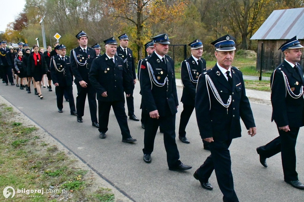 Jest radość w OSP Pisklaki. Jednostka ma nowy bojowy wóz