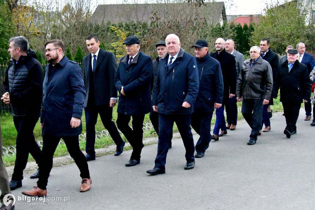 Jest radość w OSP Pisklaki. Jednostka ma nowy bojowy wóz