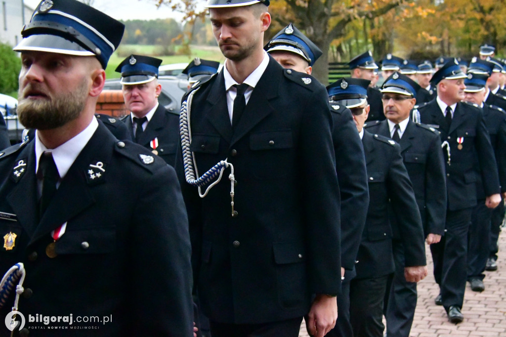 Jest radość w OSP Pisklaki. Jednostka ma nowy bojowy wóz