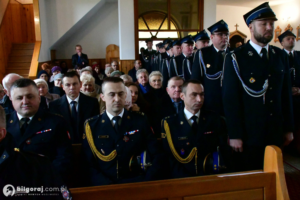 Jest radość w OSP Pisklaki. Jednostka ma nowy bojowy wóz