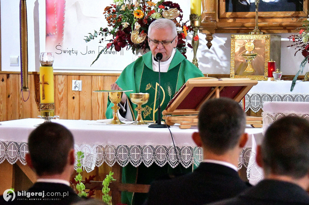 Jest radość w OSP Pisklaki. Jednostka ma nowy bojowy wóz