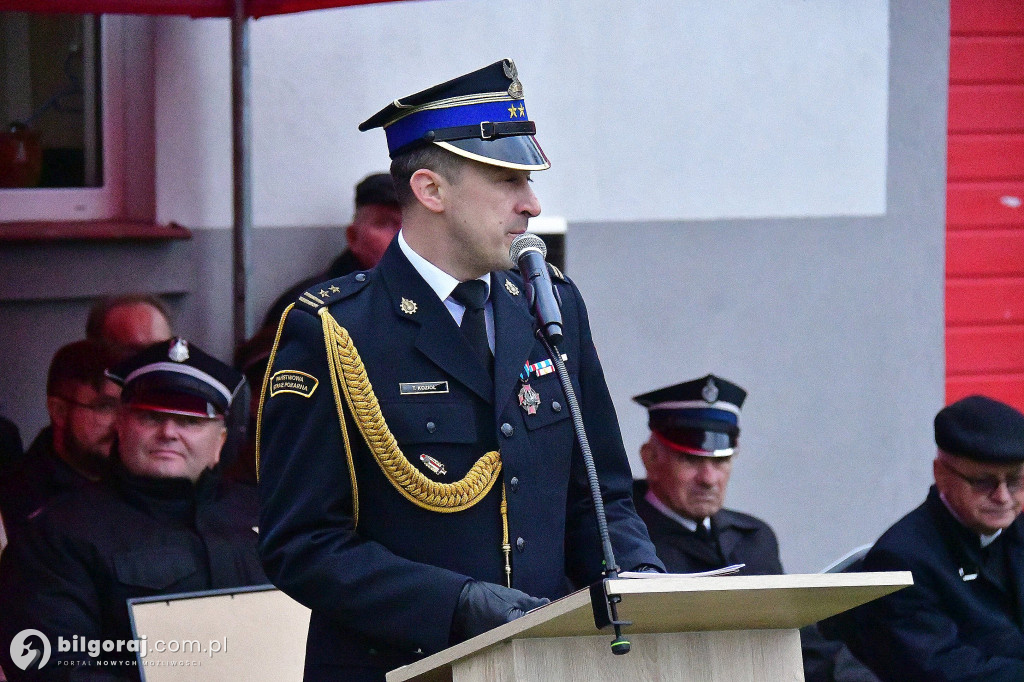 Jest radość w OSP Pisklaki. Jednostka ma nowy bojowy wóz