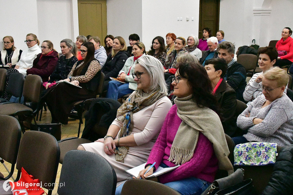 Aktorka uczyła czytać publicznie Pismo Święte