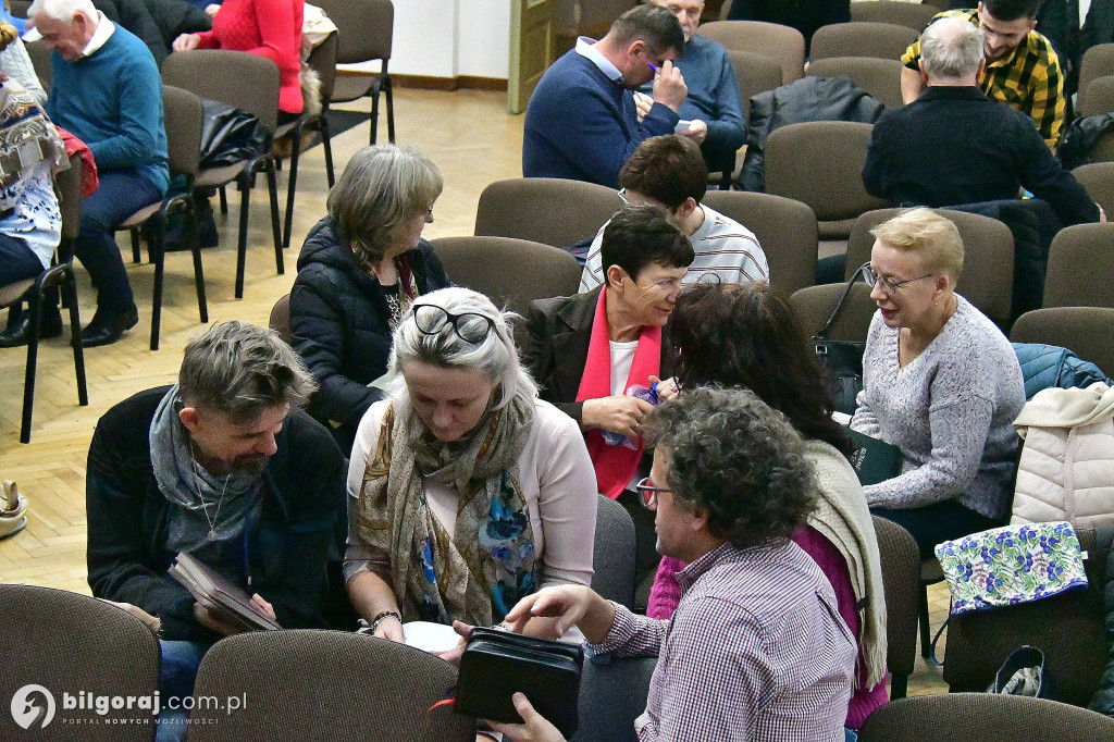 Aktorka uczyła czytać publicznie Pismo Święte