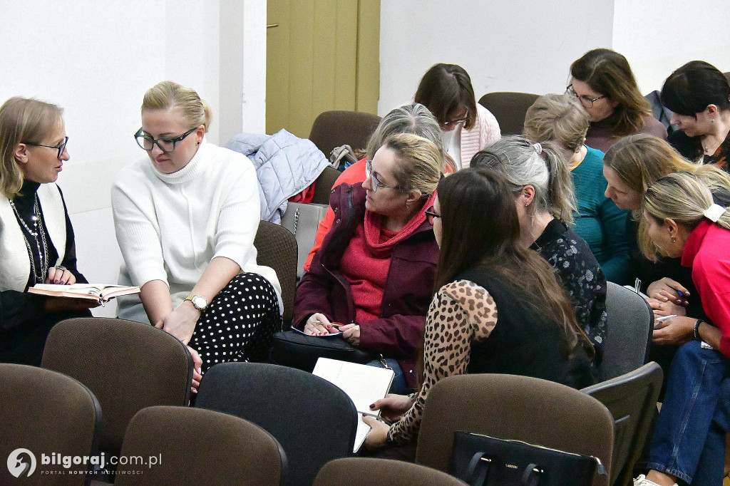 Aktorka uczyła czytać publicznie Pismo Święte