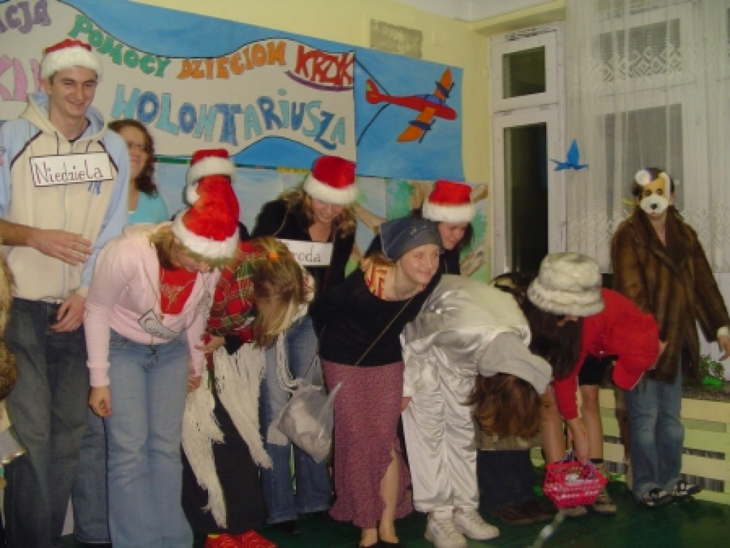 115 uśmiechniętych twarzyczek.