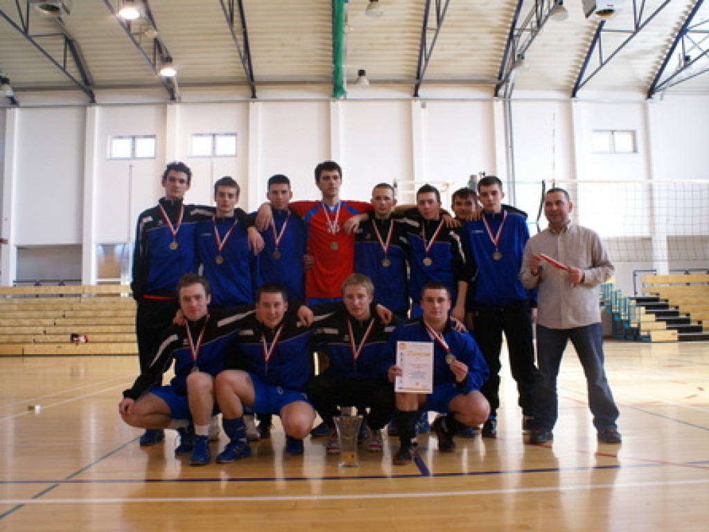 Siatkarze z LEŚNIKA BRĄZOWYMI MEDALISTAMI finałów wojewódzkiej licealiady