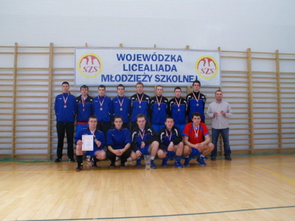 Siatkarze z LEŚNIKA BRĄZOWYMI MEDALISTAMI finałów wojewódzkiej licealiady