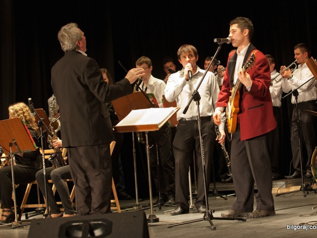 BIŁGORAJ: Koncert kolęd i piosenek świątecznych