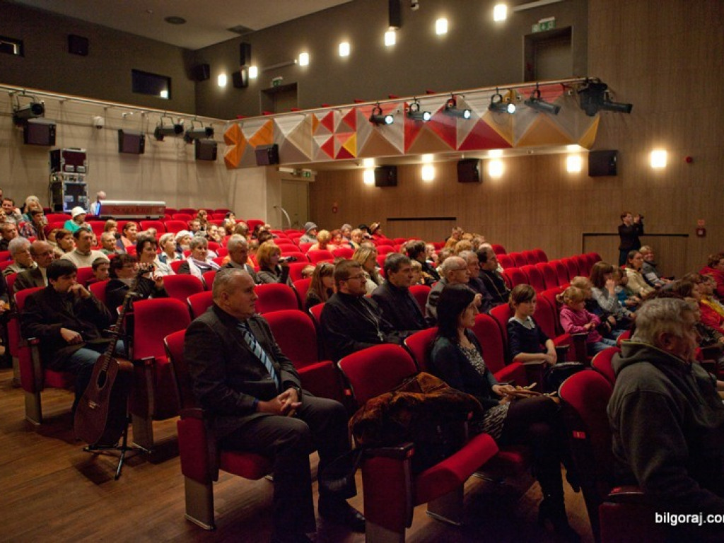 BIŁGORAJ: Koncert kolęd i piosenek świątecznych