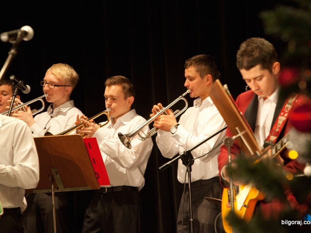 BIŁGORAJ: Koncert kolęd i piosenek świątecznych