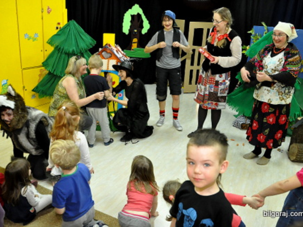 Jaś i Małgosia, czyli rodzice i nauczyciele dzieciom (FOTO)