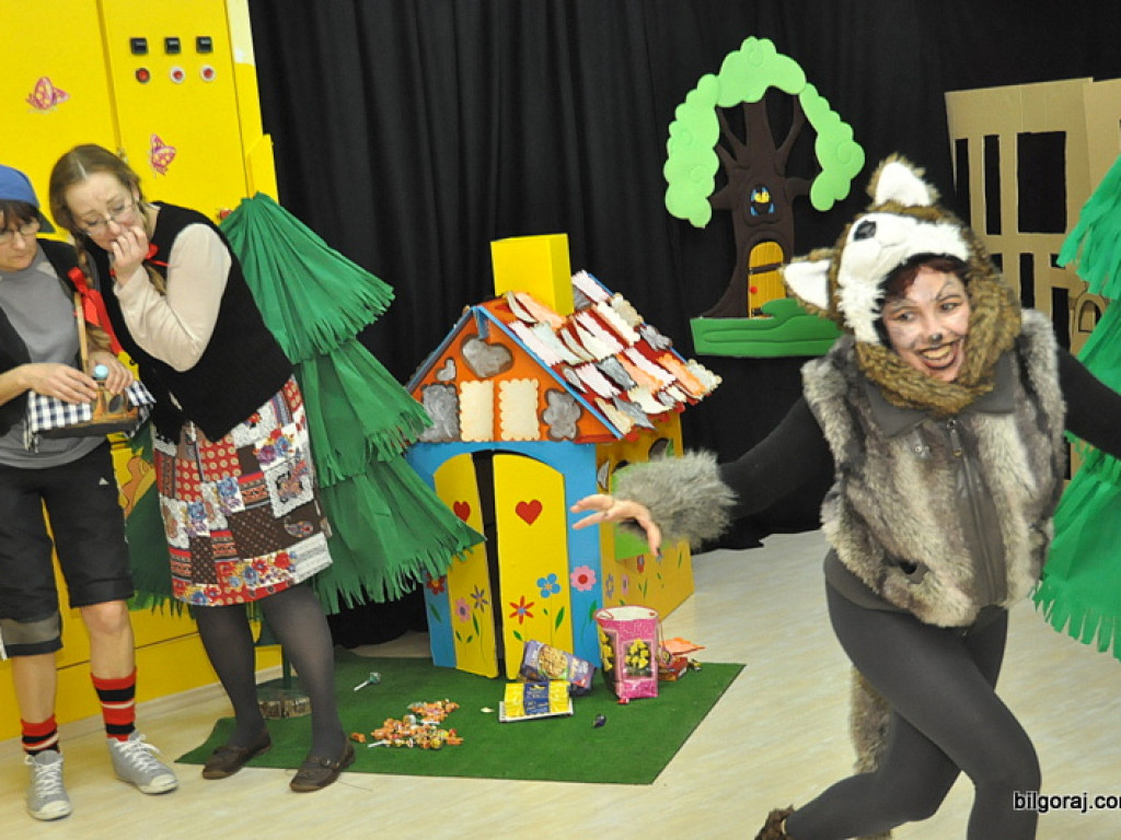 Jaś i Małgosia, czyli rodzice i nauczyciele dzieciom (FOTO)