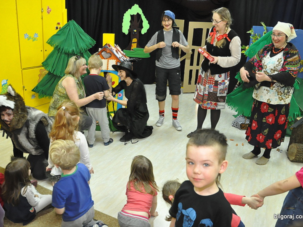 Jaś i Małgosia, czyli rodzice i nauczyciele dzieciom (FOTO)