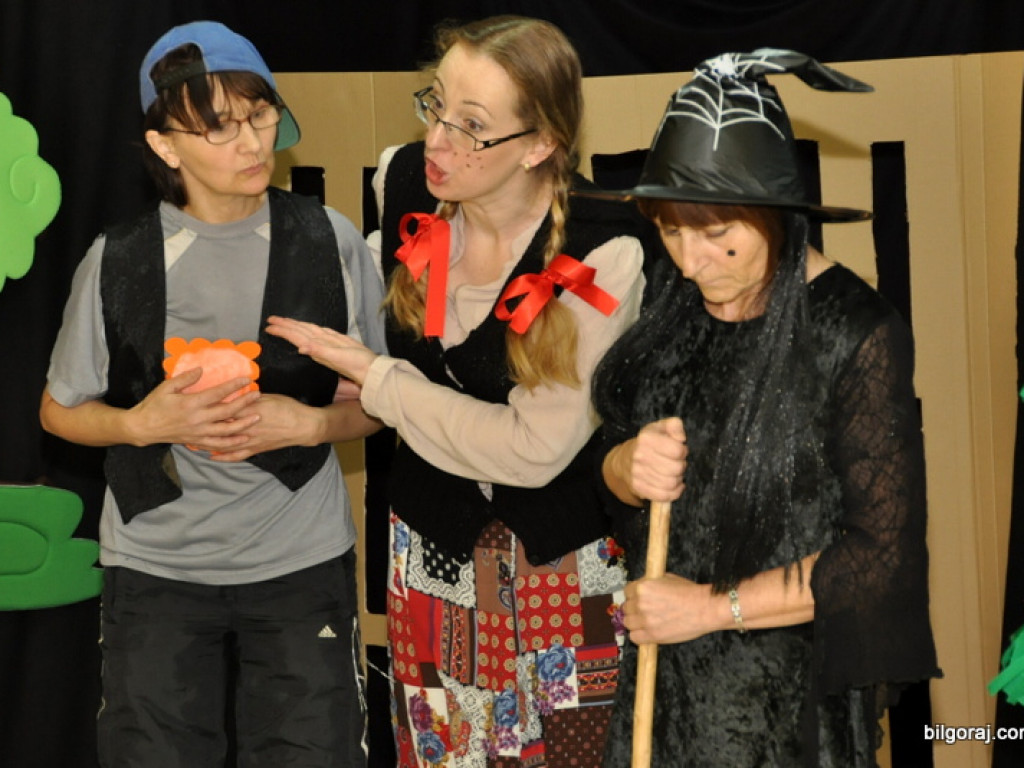 Jaś i Małgosia, czyli rodzice i nauczyciele dzieciom (FOTO)