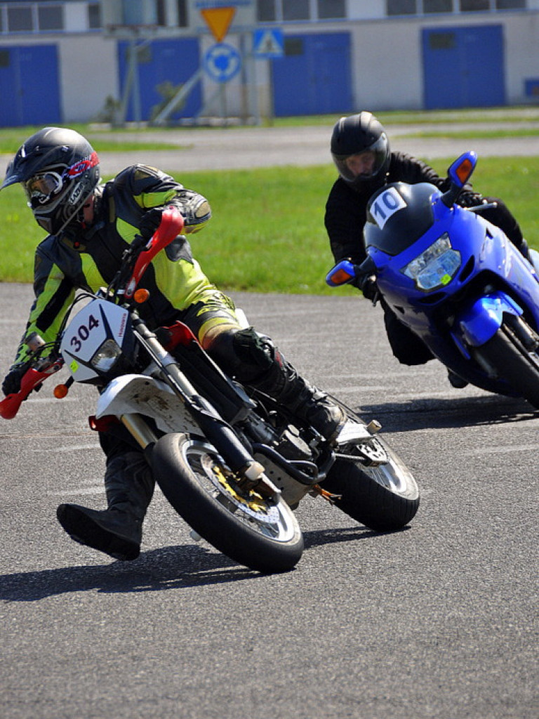 Biłgoraj Moto Majówka 2013: Zientarski i wyścigi motocyklowe (FOTO, VIDEO, WYNIKI)