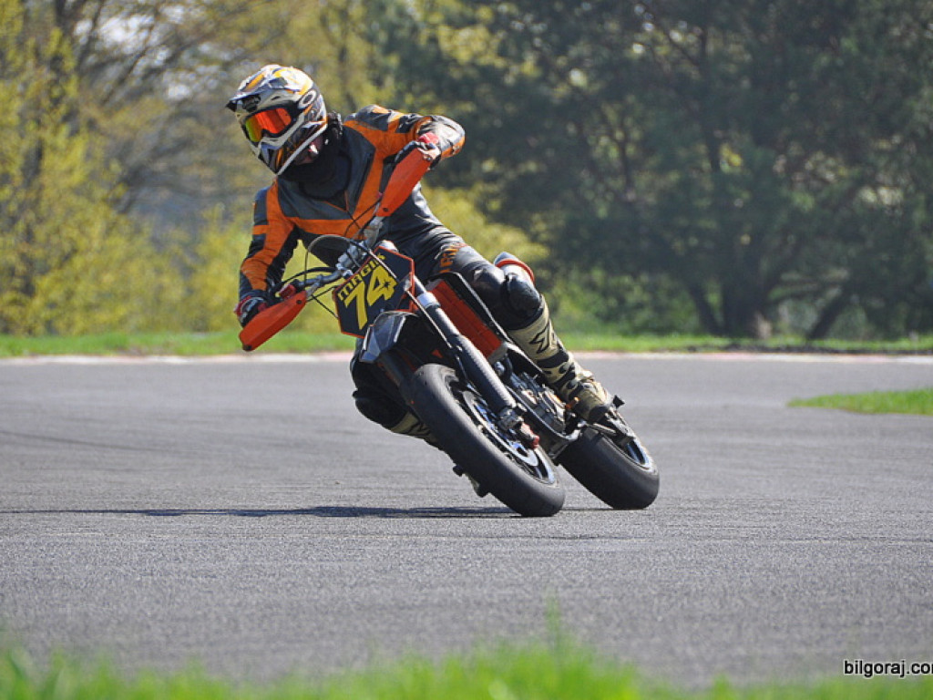 Biłgoraj Moto Majówka 2013: Zientarski i wyścigi motocyklowe (FOTO, VIDEO, WYNIKI)
