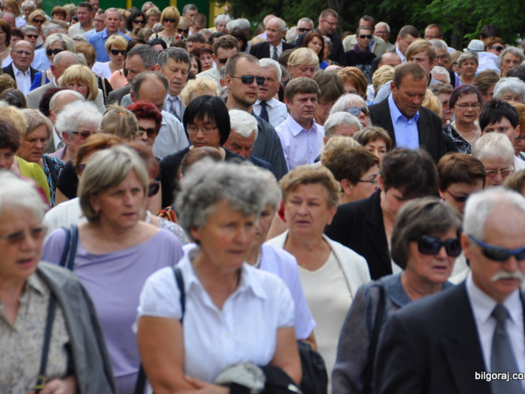 Biłgorajanie manifestują swą wiarę. Tysiące ludzi na procesjach Bożego Ciała (FOTO, VIDEO)