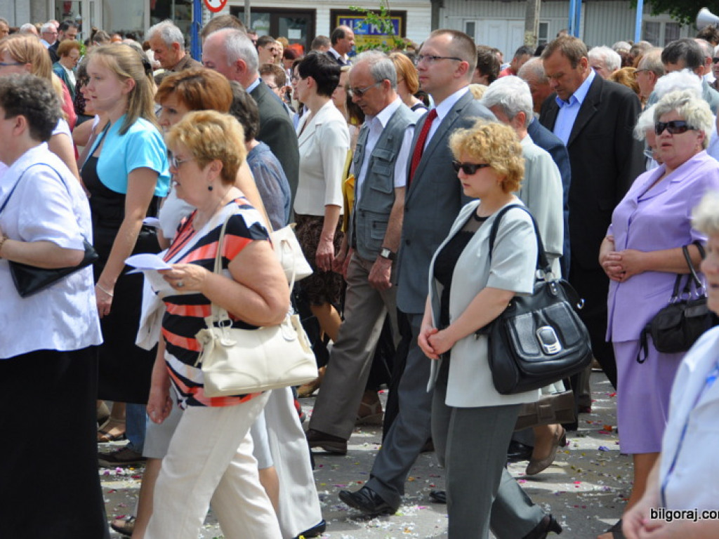 Biłgorajanie manifestują swą wiarę. Tysiące ludzi na procesjach Bożego Ciała (FOTO, VIDEO)