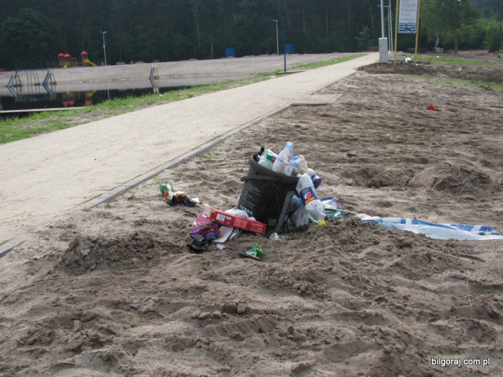 Jeszcze nie otwarty, a już zaśmiecony