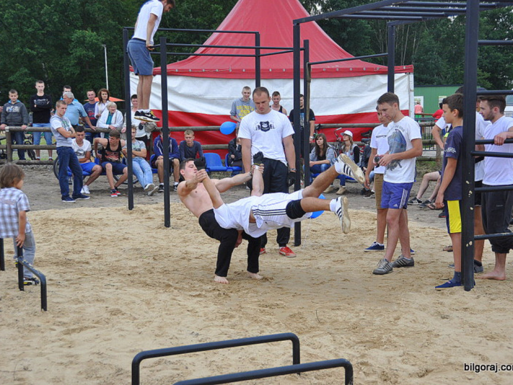 Street workout Biłgoraj - otwarcie parku do ćwiczeń (FOTO)