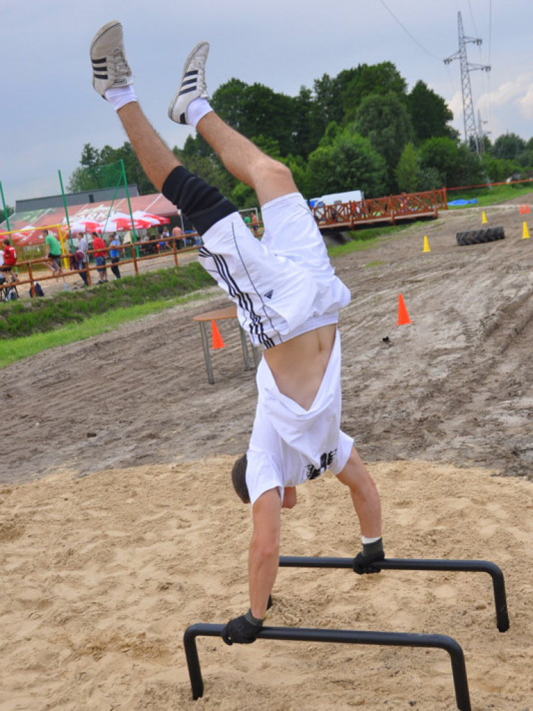 Street workout Biłgoraj - otwarcie parku do ćwiczeń (FOTO)
