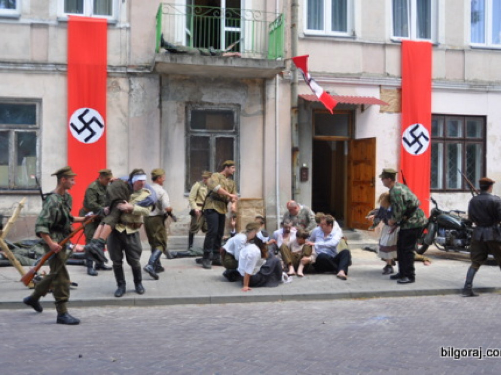 Inscenizacja w rocznicę mordu - zobacz FOTORELACJĘ