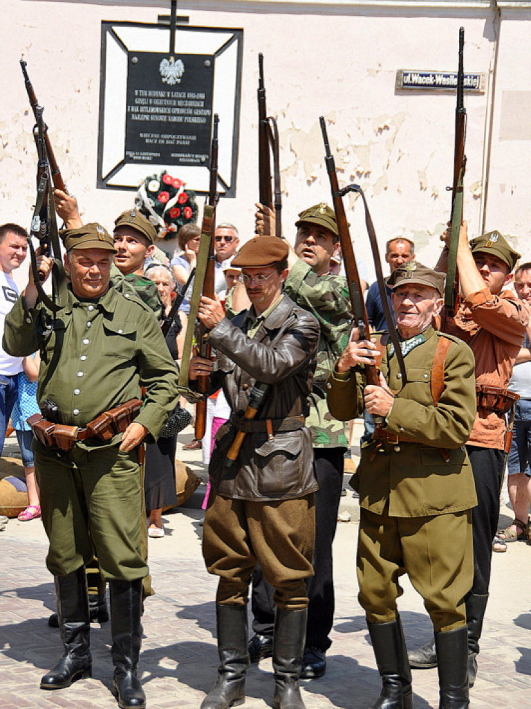 Inscenizacja w rocznicę mordu - zobacz FOTORELACJĘ