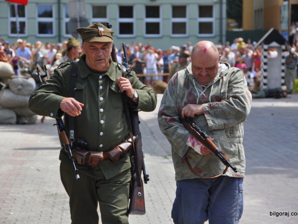 Inscenizacja w rocznicę mordu - zobacz FOTORELACJĘ