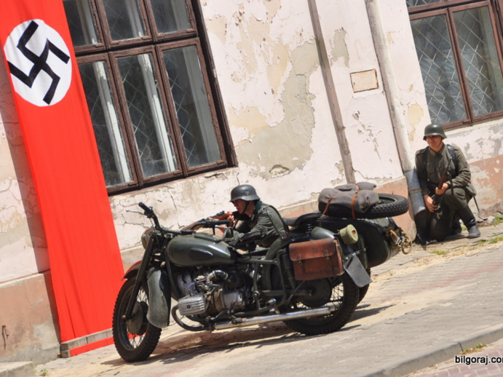 Inscenizacja w rocznicę mordu - zobacz FOTORELACJĘ