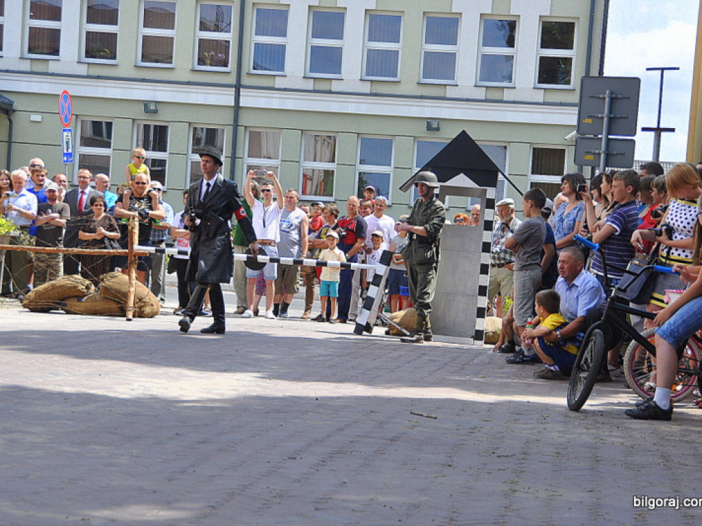 Inscenizacja w rocznicę mordu - zobacz FOTORELACJĘ