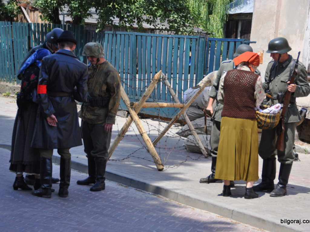 Inscenizacja w rocznicę mordu - zobacz FOTORELACJĘ