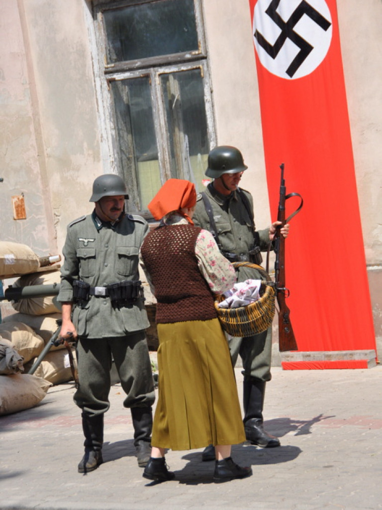 Inscenizacja w rocznicę mordu - zobacz FOTORELACJĘ