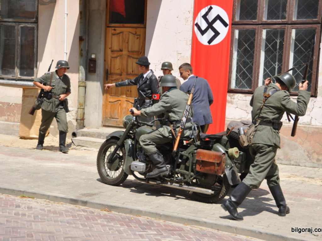 Inscenizacja w rocznicę mordu - zobacz FOTORELACJĘ