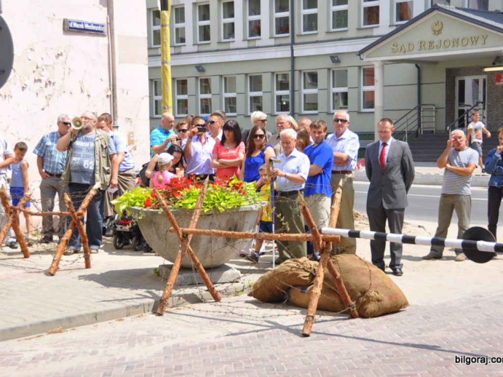 Inscenizacja w rocznicę mordu - zobacz FOTORELACJĘ