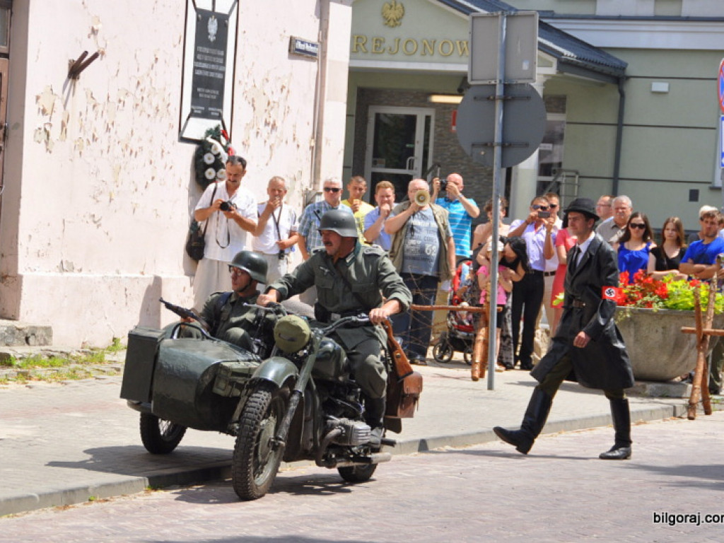 Inscenizacja w rocznicę mordu - zobacz FOTORELACJĘ