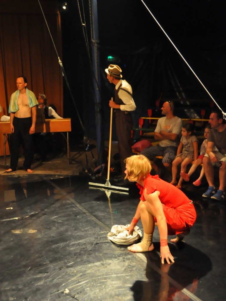 Spektakl nowocyrkowej trupy Pandoras Circus (FOTO)