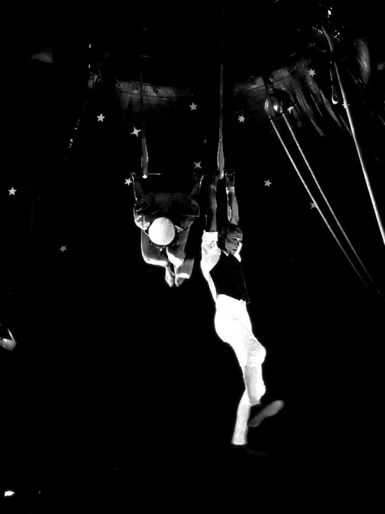 Spektakl nowocyrkowej trupy Pandoras Circus (FOTO)