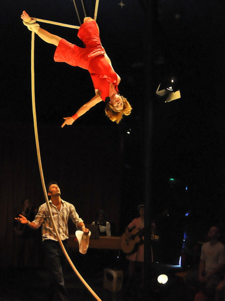Spektakl nowocyrkowej trupy Pandoras Circus (FOTO)