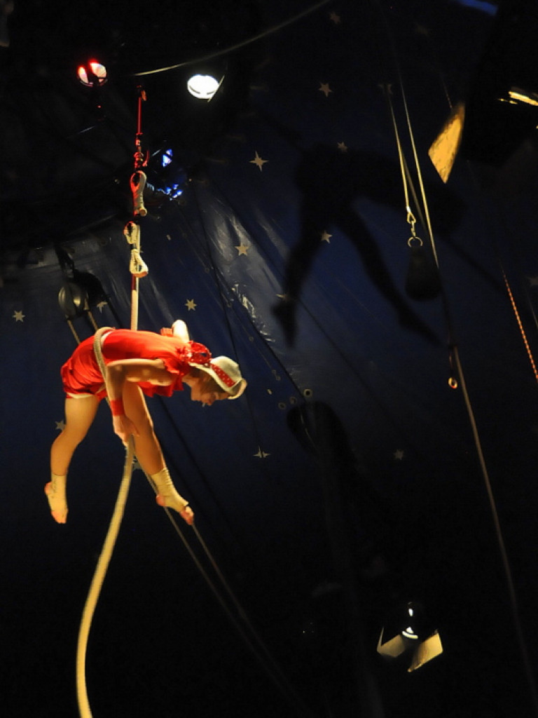 Spektakl nowocyrkowej trupy Pandoras Circus (FOTO)