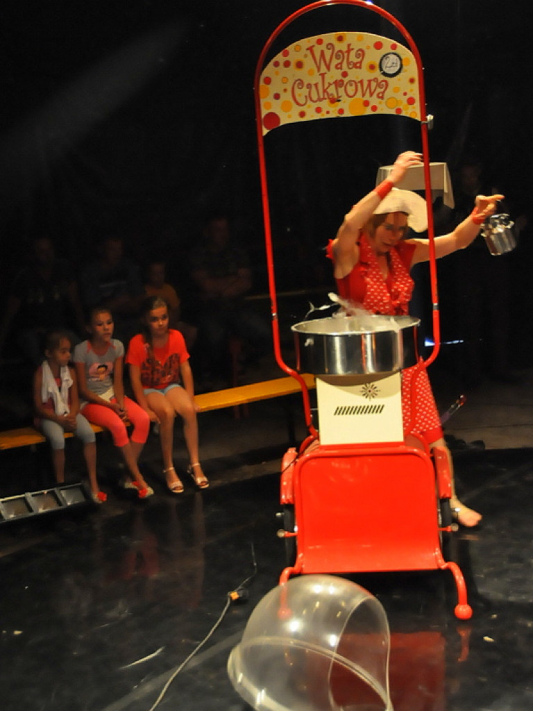 Spektakl nowocyrkowej trupy Pandoras Circus (FOTO)
