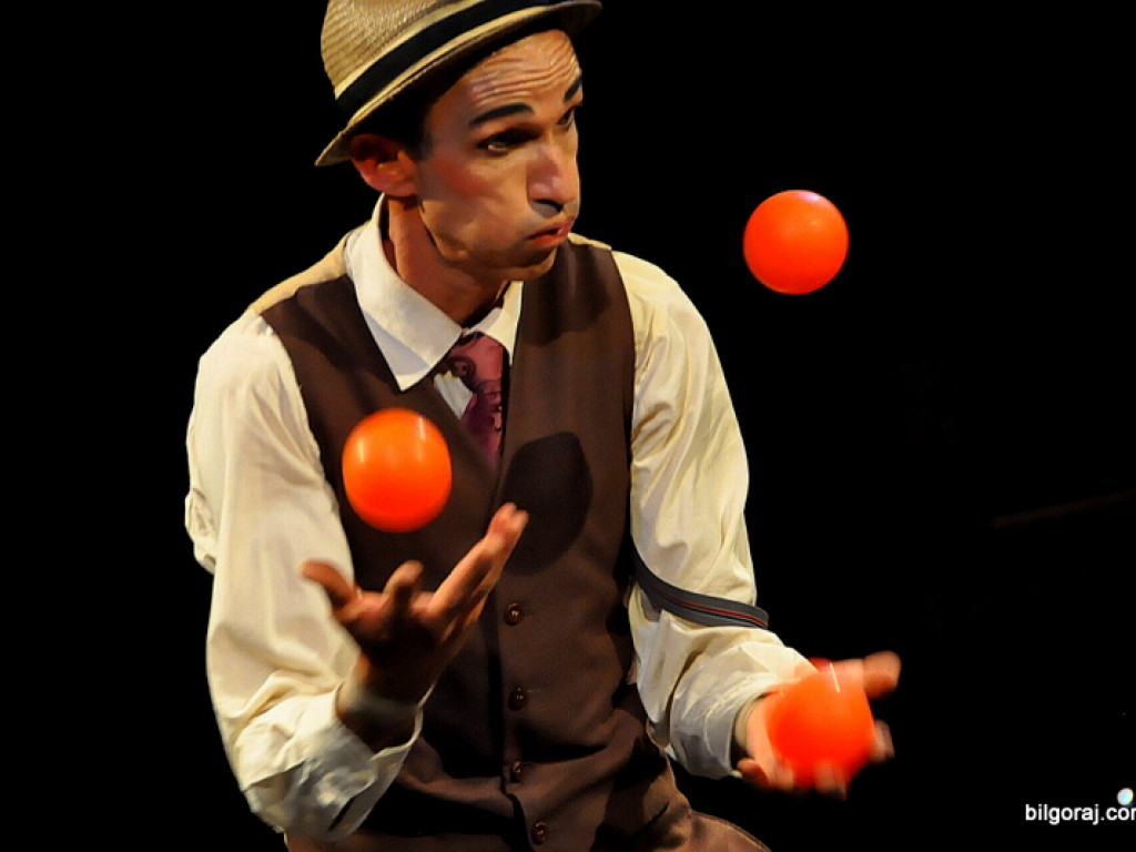 Spektakl nowocyrkowej trupy Pandoras Circus (FOTO)