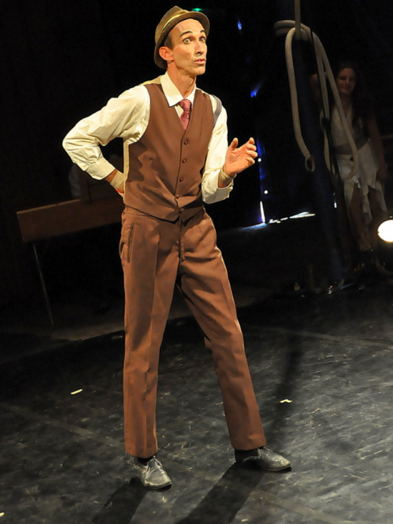 Spektakl nowocyrkowej trupy Pandoras Circus (FOTO)