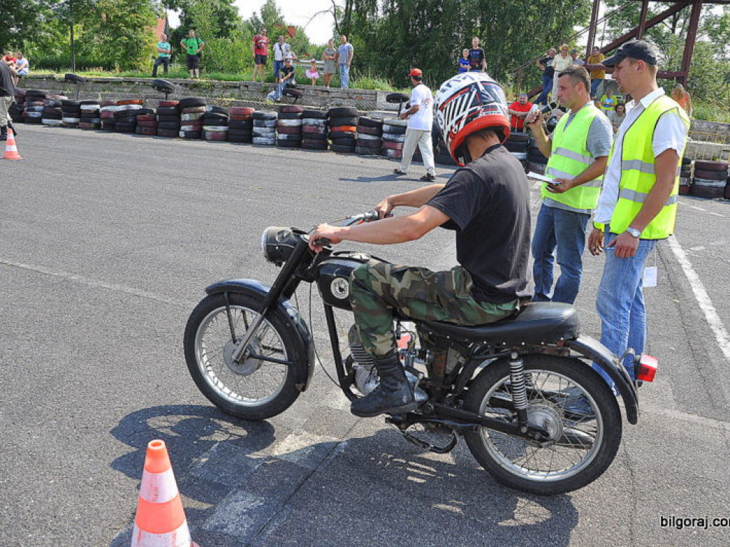 Wyścigi motocykli zabytkowych - Biłgoraj 2013 (FOTO)