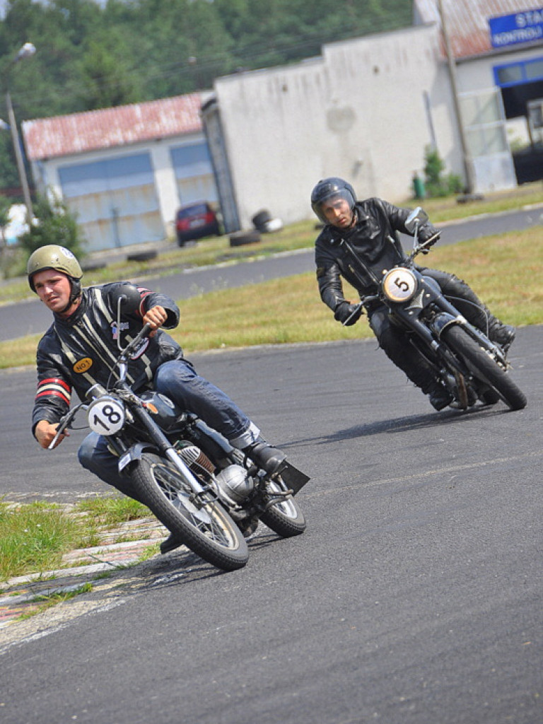 Wyścigi motocykli zabytkowych - Biłgoraj 2013 (FOTO)
