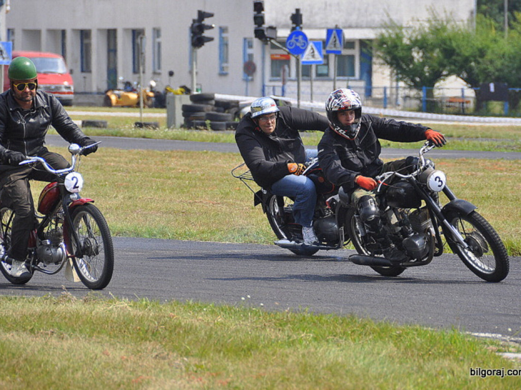 Wyścigi motocykli zabytkowych - Biłgoraj 2013 (FOTO)